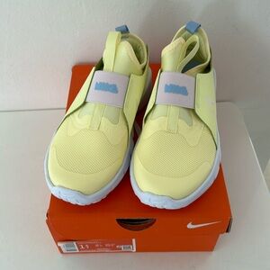 Nike Kids Flex Runner 2 Size 1.5 NEW!
